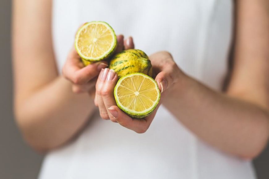 Tips To Lighten Underarms Naturally 6 Easy Ways Holistic Foods