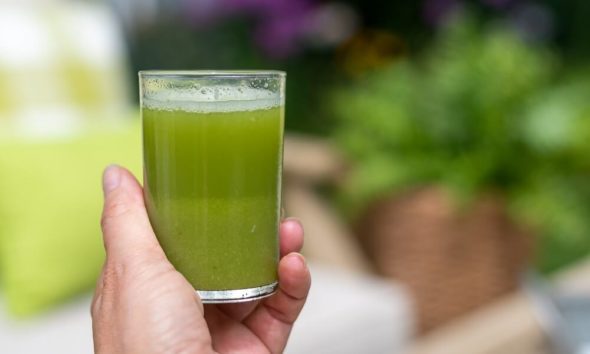 Does Celery Really Benefit? Celery Juice Detox Benefits - Holistic Foods